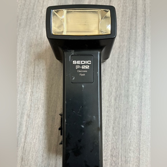 Sedic Camera Accessory Bundle - Picture 6 of 6